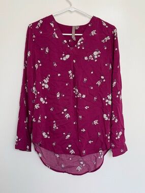 Brina & Em Lemmy V-Neck Top in Magenta Floral, size S